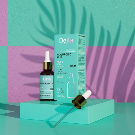 Delia Cosmetics Hyaluronic Acid sérum combleur visage, cou et décolleté