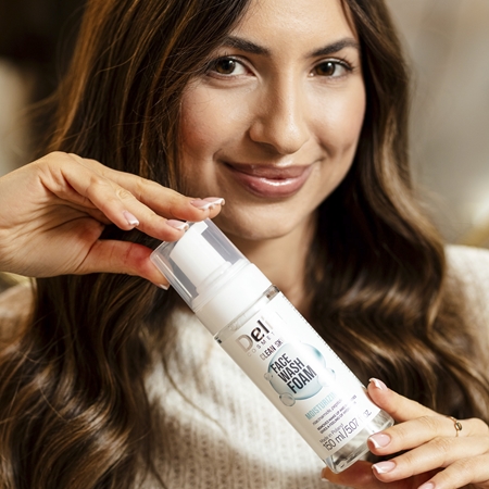 Delia Cosmetics Clean Skin Foaming Face Wash with moisturising effect