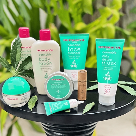 Dermacol Cannabis подхранващо масло за тяло