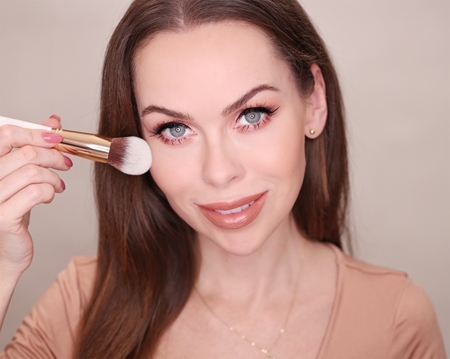 Dermacol Accessories Master Brush by PetraLovelyHair štětec na konturování a bronzer