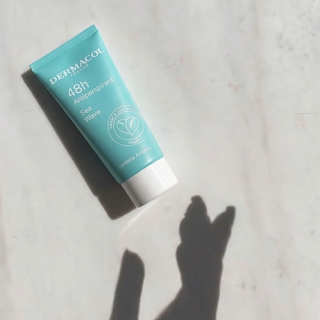 Dermacol 48h Antiperspirant anti-transpirant crème avec effets apaisants