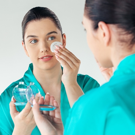 Dermacol Acne Cover pó compacto para pele problemática, acne