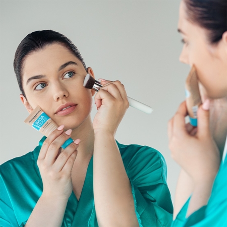 Dermacol Acne Cover Rahustav jumestuskreem teepuuõliga
