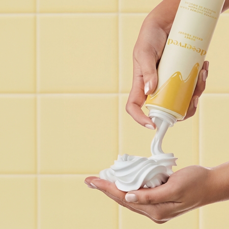 DESERVED Whipped Shower Foam Honey Greek Yogurt mousse de douche corps