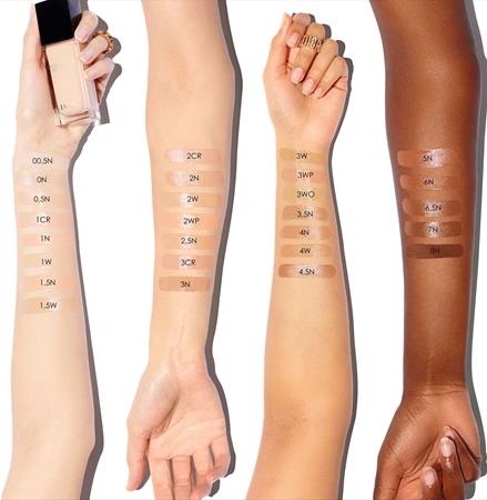 DIOR Dior Forever Skin Glow rozjasňující make-up SPF 20