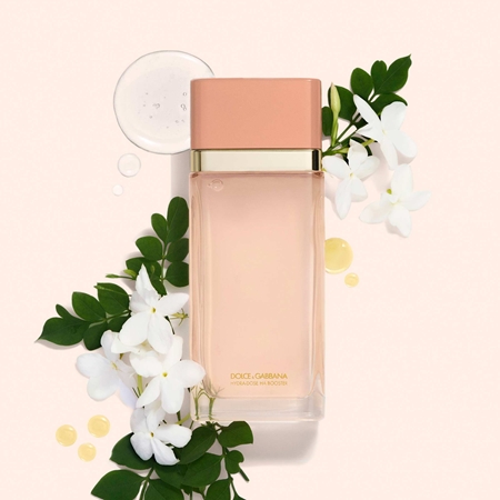 Dolce&Gabbana Fresh Skin Hydra-Dose HA Booster posvetlitvena esenca z vlažilnim učinkom