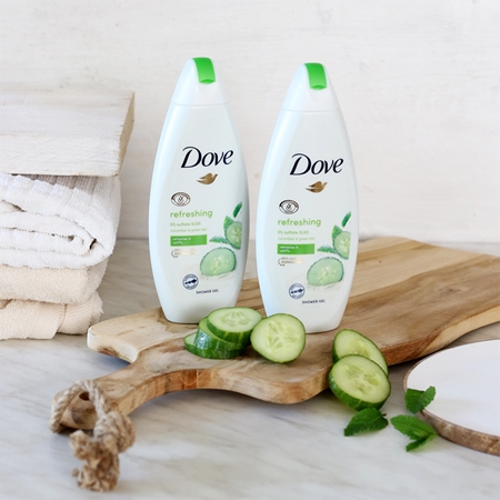 Dove Go Fresh Fresh Touch nourishing shower gel