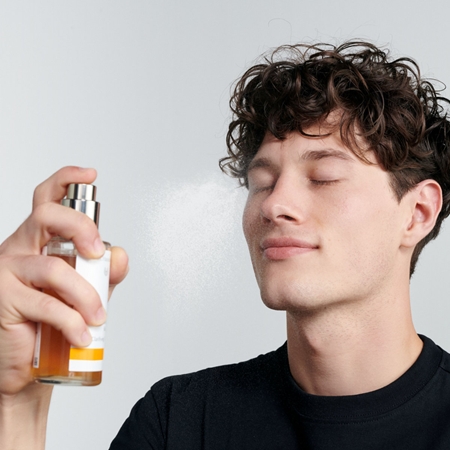Dr. Hauschka Clenasing And Tonization Facial Toner tónico facial para spray para pele normal e seca