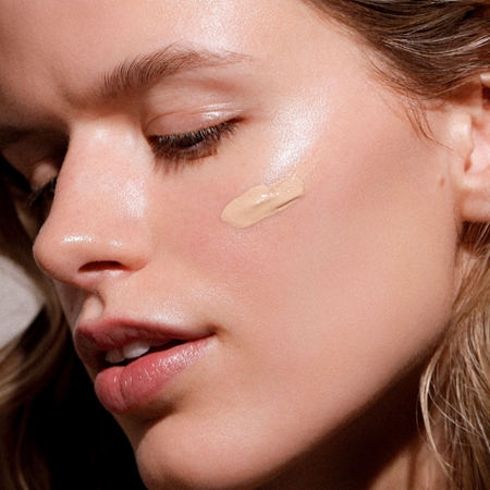 Dr. Hauschka Facial Care Tinted Face SPF Sun Cream αντηλιακή κρέμα με χρώμα για το πρόσωπο