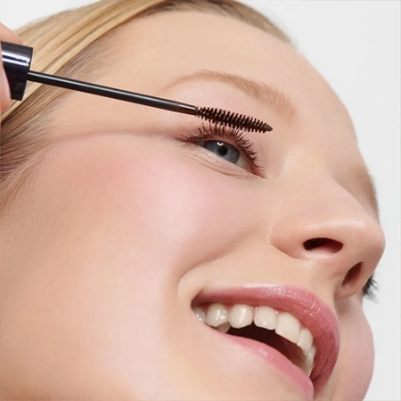 Dr. Hauschka Make-Up Defining Mascara Mascara for Volume and Definition
