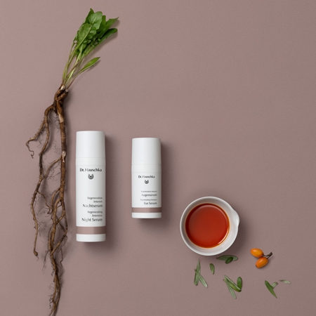 Dr. Hauschka Regeneration Intensive Night Serum siero notte antirughe