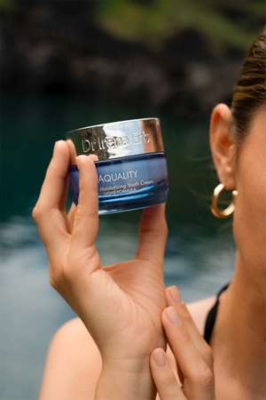 Dr Irena Eris Aquality Intense Moisturizing Youth Cream Light Formula intensive moisturising cream with rejuvenating effect