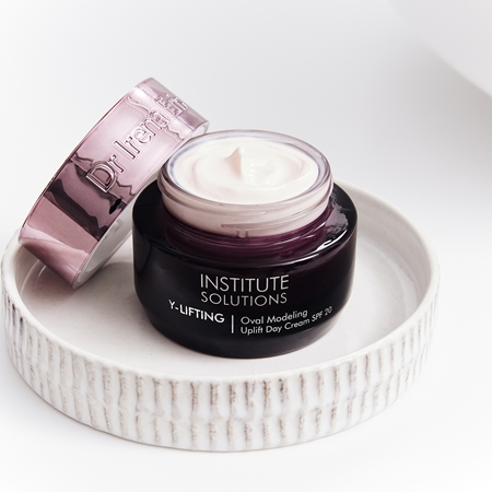 Dr Irena Eris Institute Solutions Y-Lifting creme de dia reafirmante para o contorno facial SPF 20