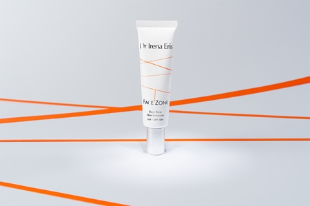 Dr Irena Eris Face Zone crema colorata antirughe per una pelle uniforme SPF 50+
