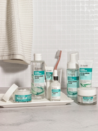Dr. Santé Hydro Intensive Hyaluron + Aloe apa micelara hidratanta pentru toate tipurile de ten