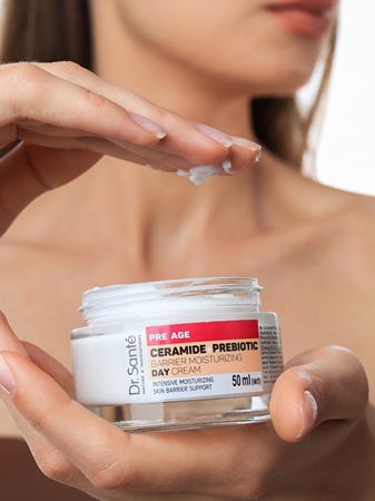 Dr. Santé Pre Age Ceramide + Prebiotic hydratační denní krém pro zralou pleť