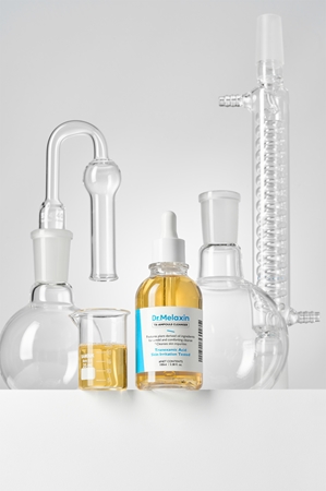 Dr. Melaxin TX Serum Cleanser rozjaśniające serum nawilżające do doskonałego oczyszczania skóry