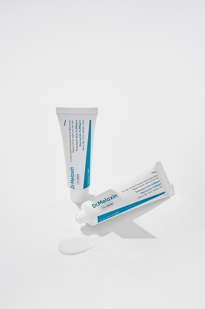 Dr. Melaxin TX Cream feuchtigkeitsspendende und aufhellende Gesichtscreme zur Kräftigung der Hautbarriere