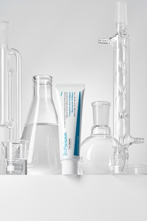 Dr. Melaxin TX Cream feuchtigkeitsspendende und aufhellende Gesichtscreme zur Kräftigung der Hautbarriere