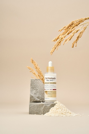 Dr. Melaxin Peel Shot Exfoliating White Rice Ampoule serum peelingujące o działaniu złuszczającym dla efektu rozjaśnienia i wygładzenia skóry