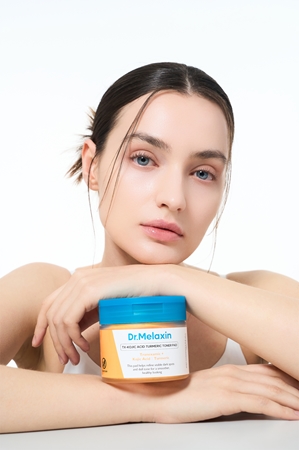 Dr. Melaxin TX Kojic Acid Turmeric Toner Pad tonizujące płatki do twarzy do ujednolicenia kolorytu skóry