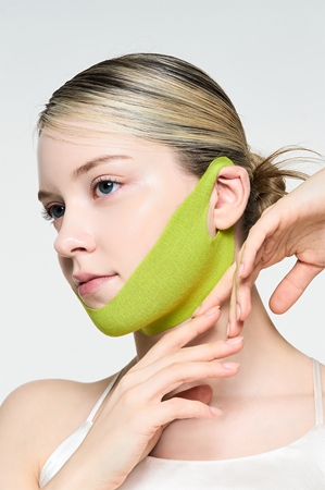 Dr. Melaxin Cactox Cooling V-Up Mask modelująca maseczka do twarzy o działaniu nawilżającym