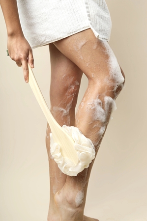 EcoTools EcoPouf® éponge de bain avec manche long