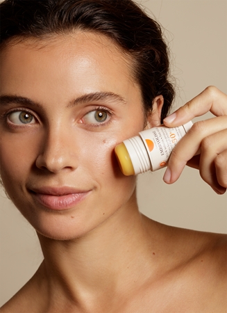 Embryolisse Stick Solaire SPF50+ opalovací krém v tyčince SPF 50+
