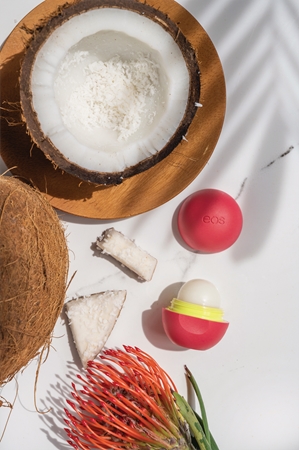 EOS Coconut Milk balzám na rty