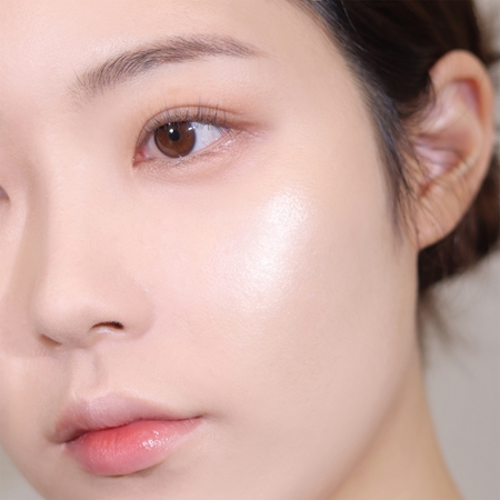 espoir Tone Pairing Highlighter švytėjimo suteikianti veido ir akių priemonė su teptuku