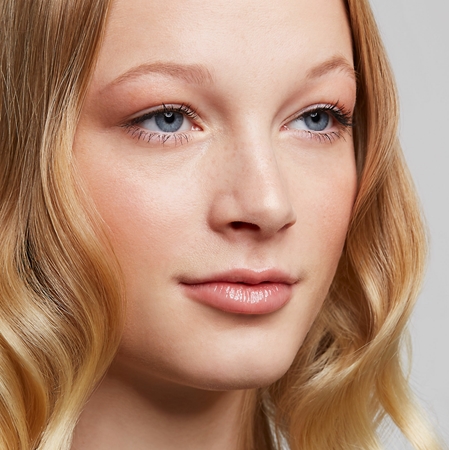 essence BYE BYE PANDA EYES! mascara rezistent, pentru volum