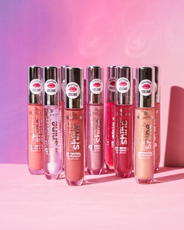 essence Extreme Shine lesk na pery pre väčší objem