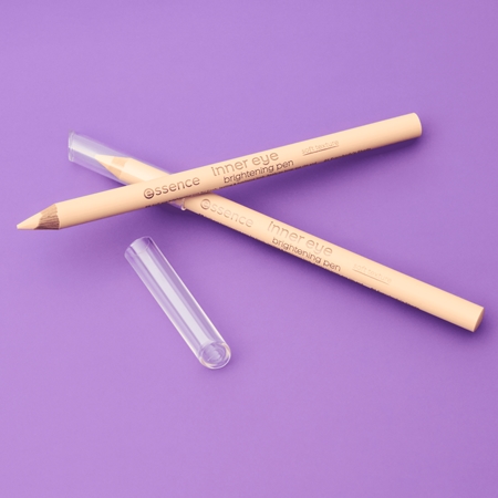 essence Inner Eye Brightening Pen lápis com brilho para olhos