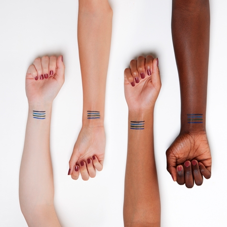essence Kajal Pencil matita per gli occhi di kajal