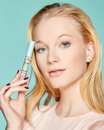 essence Skin Lovin' Sensitive tekutý korektor