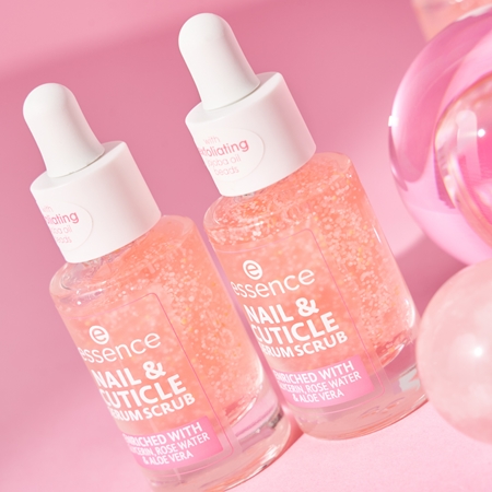 essence Nail & Cuticle Serum til negle og neglebånd