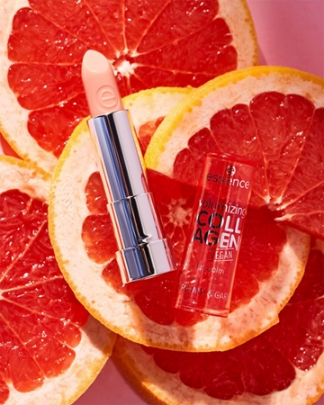 essence Volumizing Collagen bálsamo labial com efeito aumentador