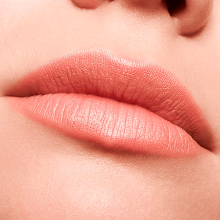 essence Soft & Precise lūpų pieštukas