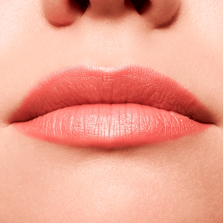 essence Soft & Precise lūpų pieštukas