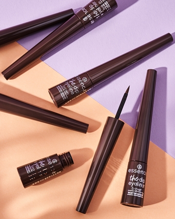 essence The Dip Eyeliner eyeliner w płynie