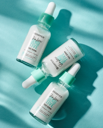 essence Skin Lovin' Sensitive sérum facial hidratante com aloé vera
