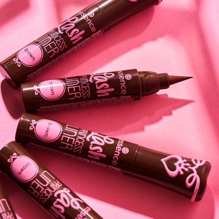 essence Lash PRINCESS eyeliner feutre