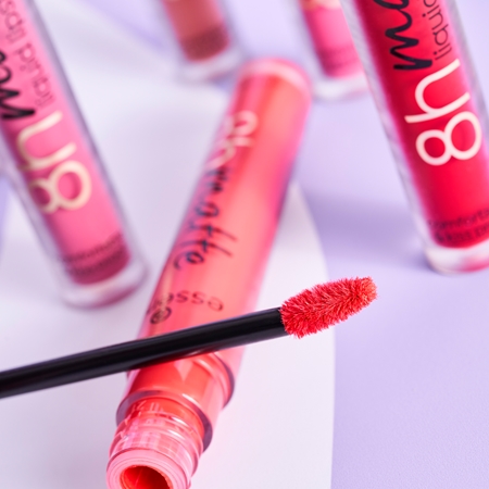 essence 8h matte skystieji matiniai lūpų dažai