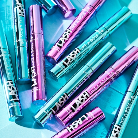 essence Lash Like a Boss maskara za volumen, dolžino in ločevanje trepalnic