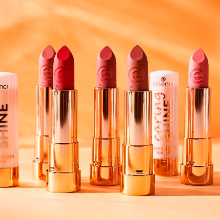 essence Caring SHINE pečující rtěnka