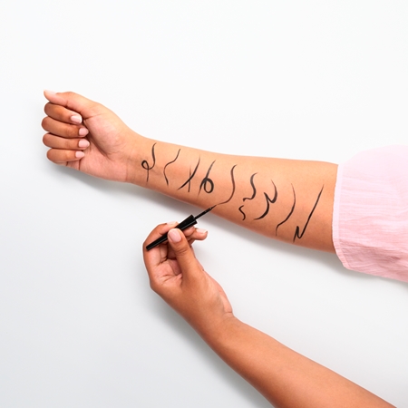 essence Dip Eyeliner szemhéjtus