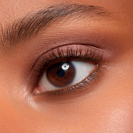 essence Blend & Line metaliczna kredka do oczu