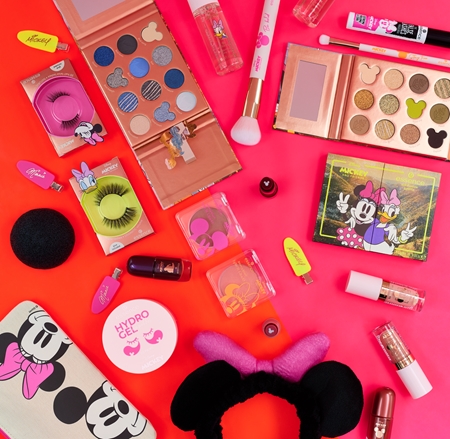 essence Disney Mickey and Friends palmilhas de hidrogel para o contorno dos olhos