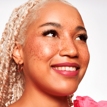essence LASHES TO IMPRESS Lösögonfransar med lim