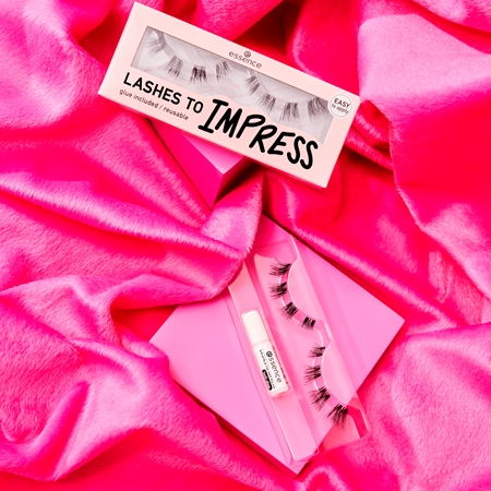 essence LASHES TO IMPRESS Lösögonfransar med lim